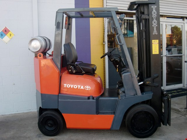 Used Toyota Cushion Tire Forklift