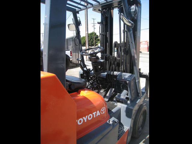 Used Toyota Cushion Tire Forklift