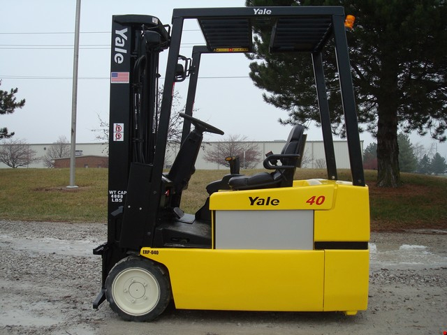Used Yale 3 Wheel Electric Forklift