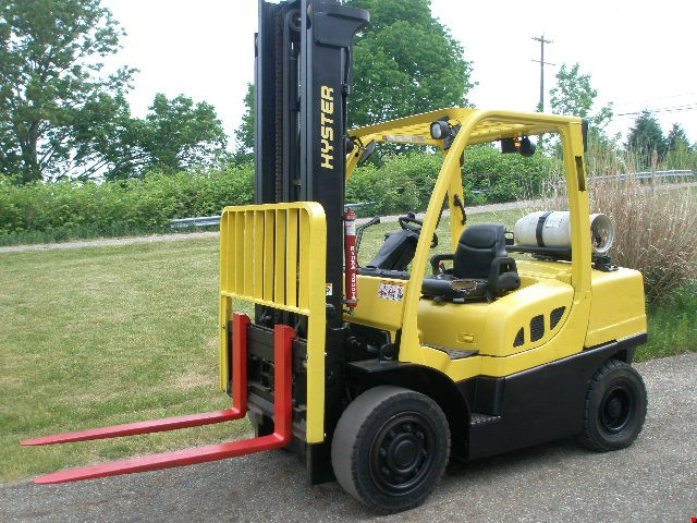 Used Hyster Pneumatic Tire Forklift